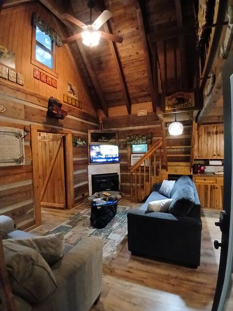 Bearadise Log Cabin~Rustic Secluded Log Cabin~