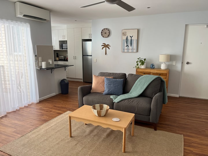 Cotton Tree- Relaxed Coastal Getaway - Maroochydore