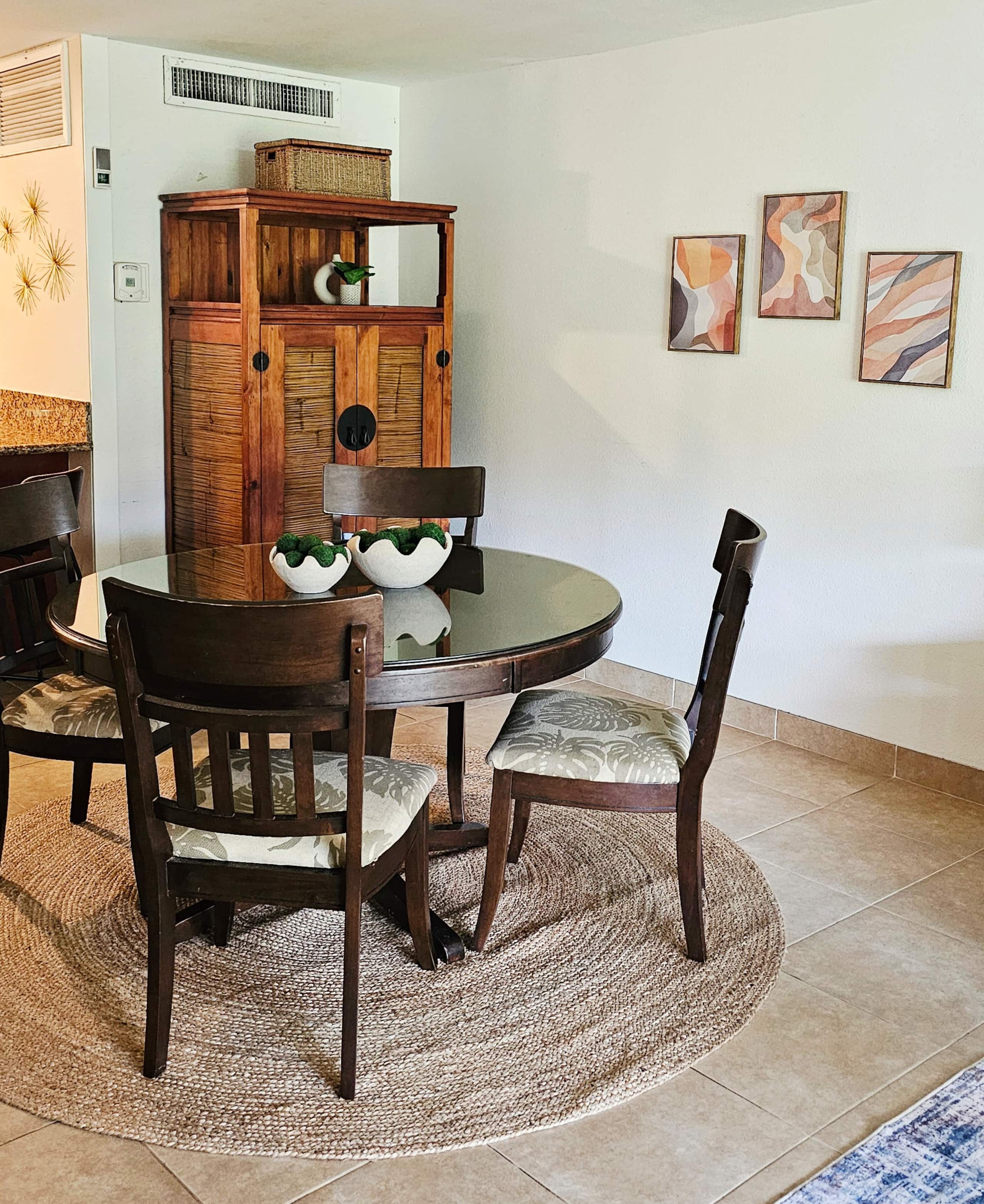 Condo in Lahaina · ★4.79 · 1 bedroom · 3 beds · 1 private bath - Image 14