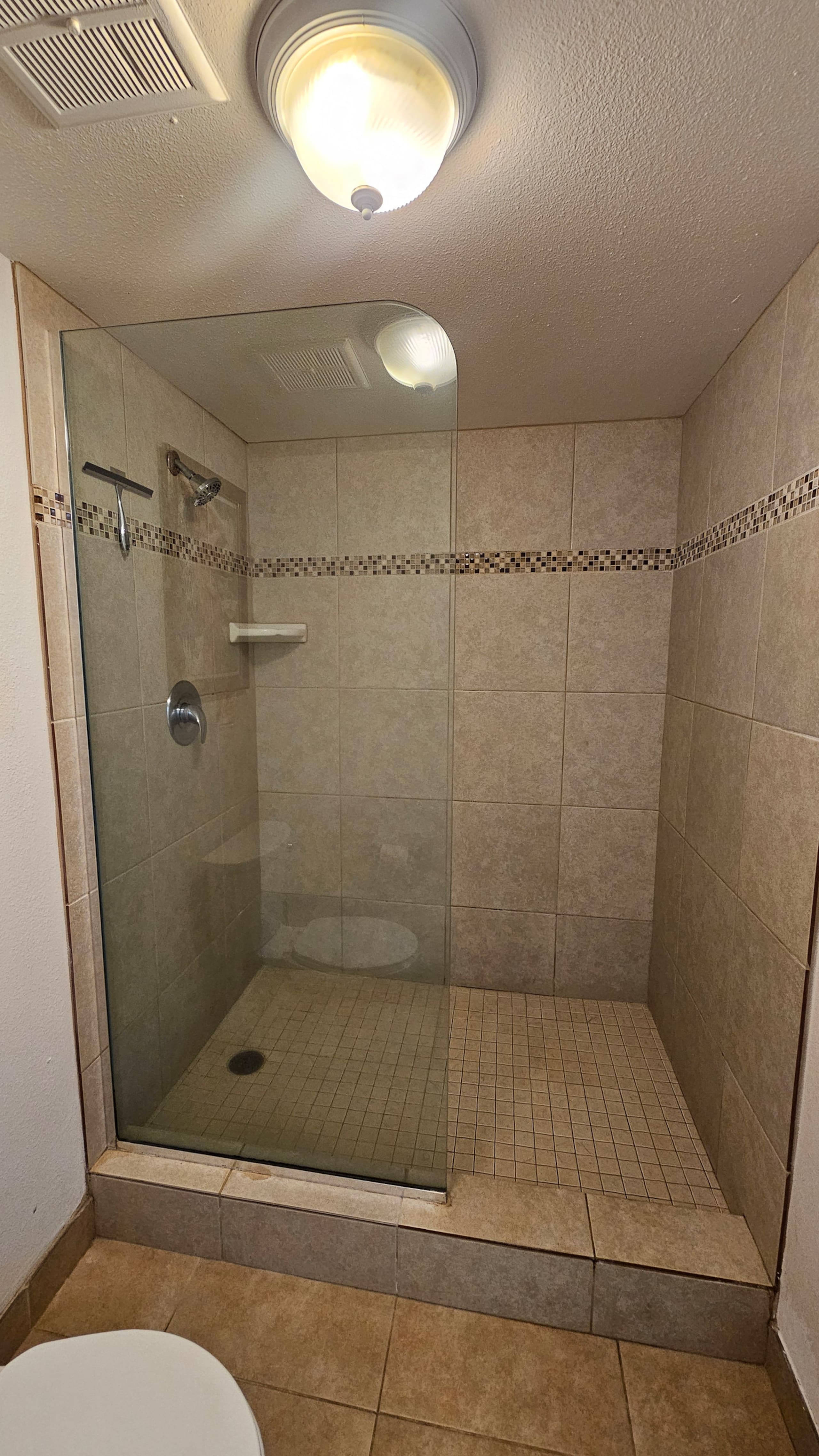 Condo in Lahaina · ★4.79 · 1 bedroom · 3 beds · 1 private bath - Image 28