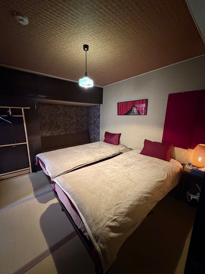 საძინებელი 1