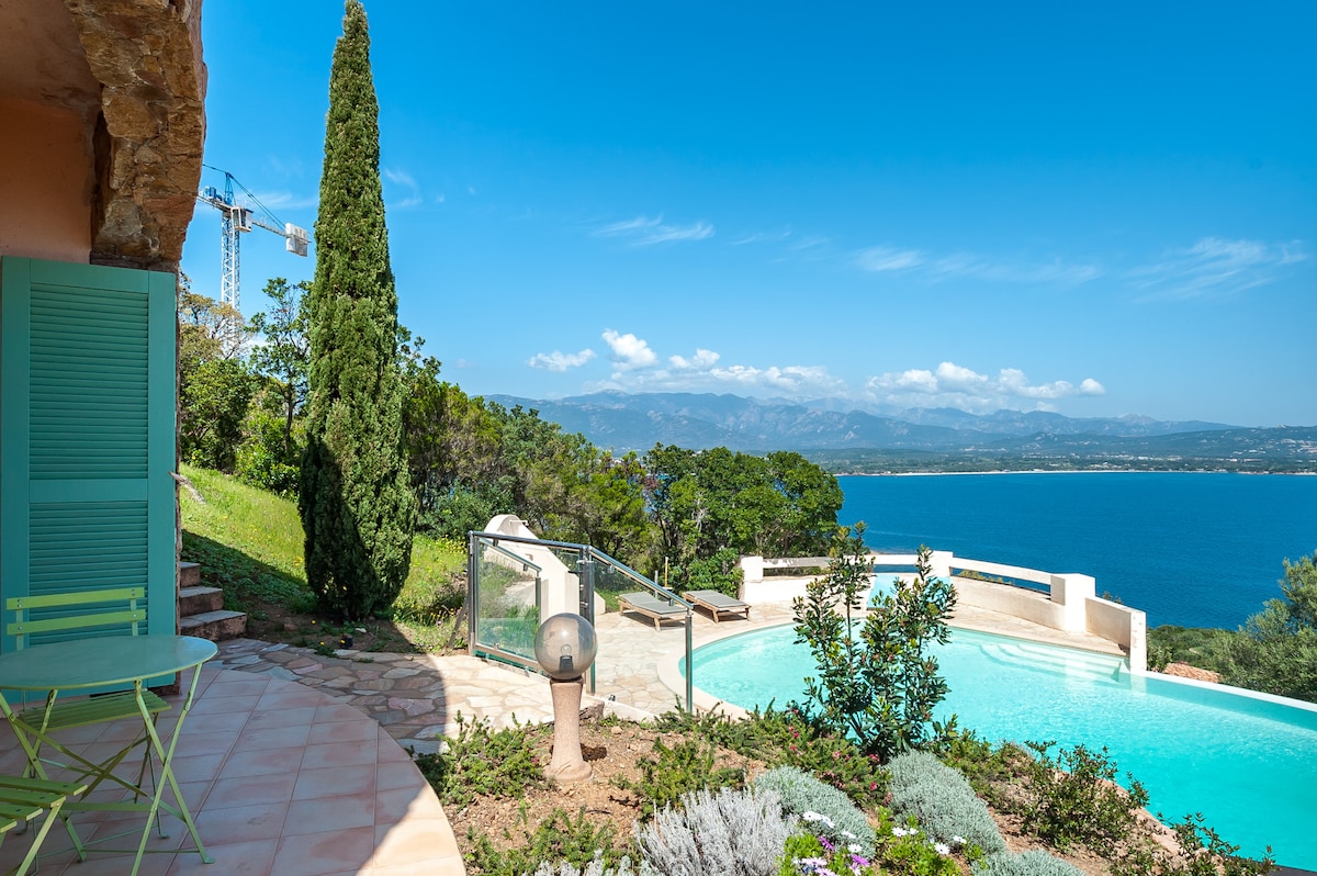 Villa Grive — view 2