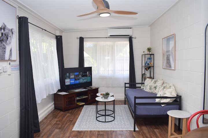 (C1) Sleeps Up To Three - Pet Friendly - Free Wifi - Cairns