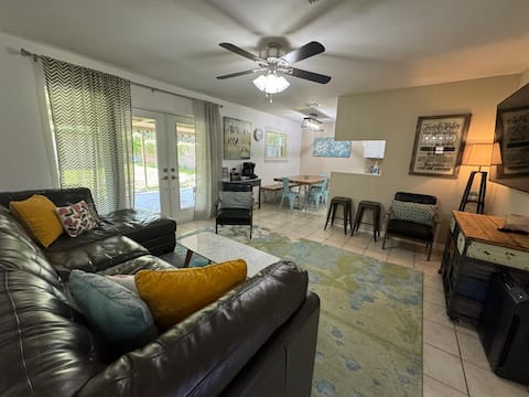 Cozy duplex home, The Woodlands