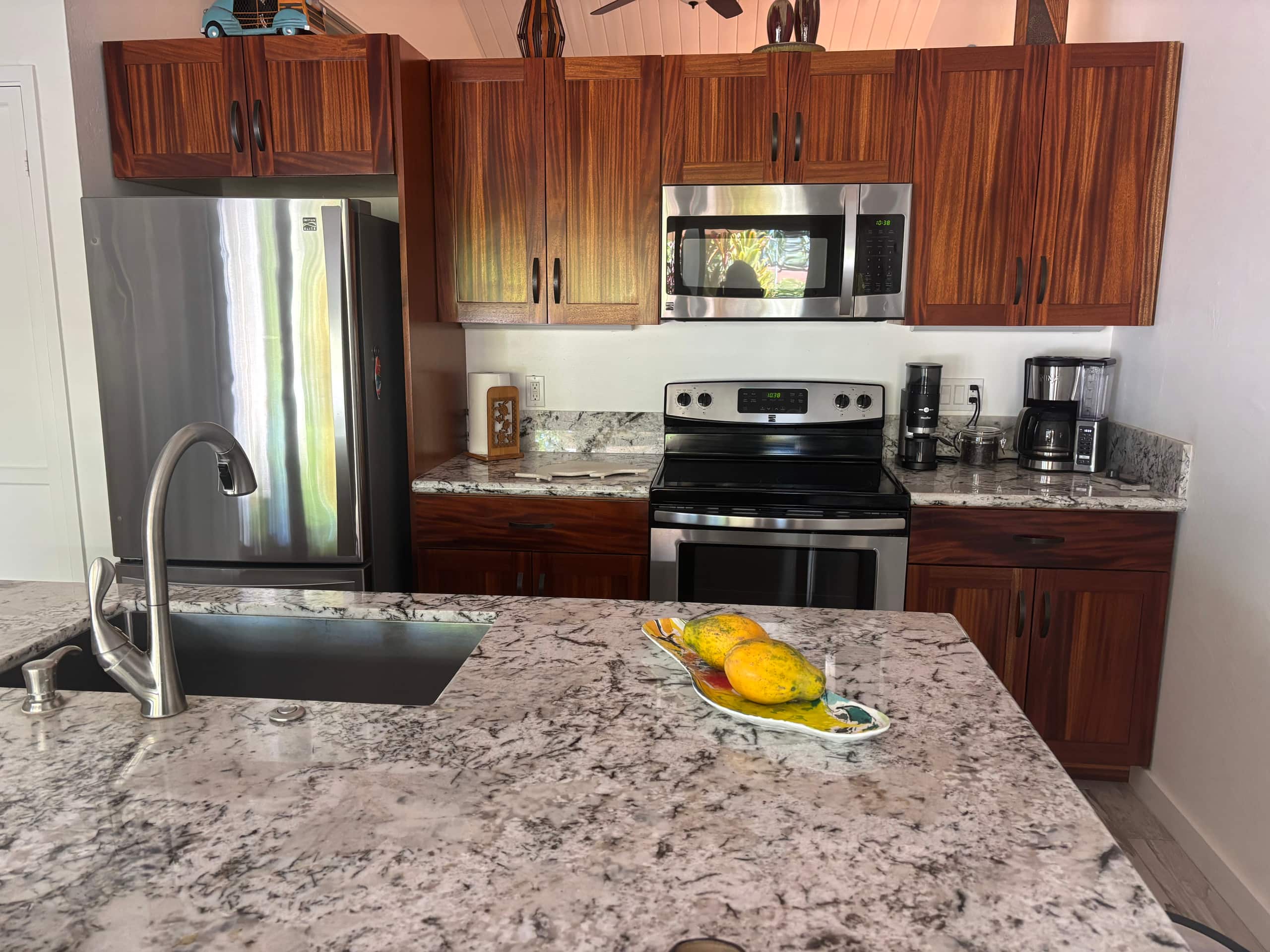 Condo in Kailua-Kona · ★4.96 · 1 bedroom · 1 bed · 1 bath - Image 4