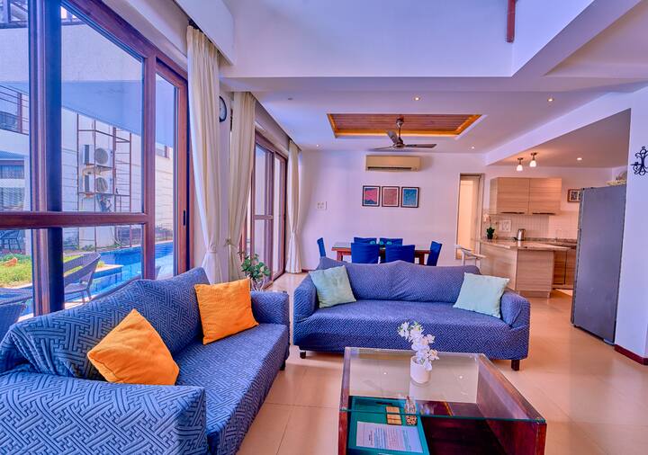Living room image 2