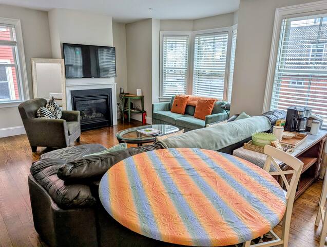 4BR 3BA Cambridge Oasis – Harvard/MIT/Boston gallery image 2
