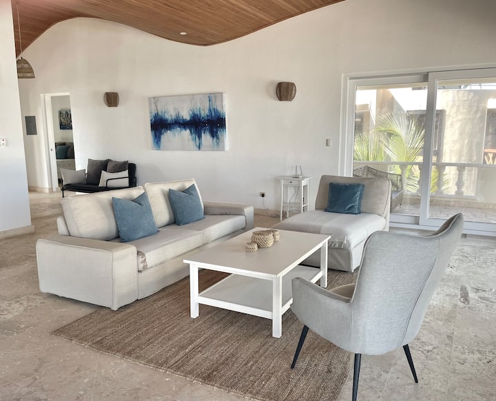 Beachfront Penthouse 2br Private In Town - Cabarete