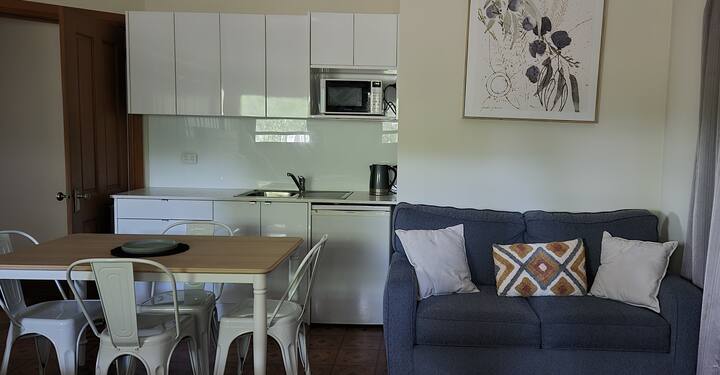 Berringar - East Maitland, Hunter Valley - Hinton