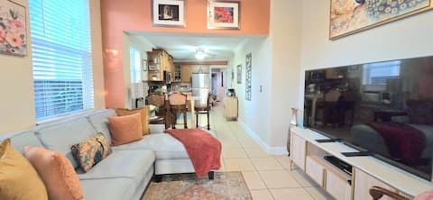 Popular Airbnb listing: Tropical Garden Retreat: Walk to Wine, Dine & Art in Coral Gables