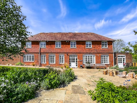 The Old Stable - quiet space to get together