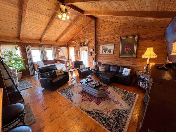 The Cabin @ The Lodge At Taylor Ranch - Osage Casino - Hominy