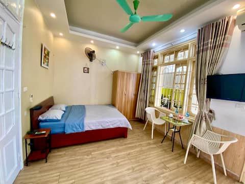30m2 studio with balcony , quiet near West Lake