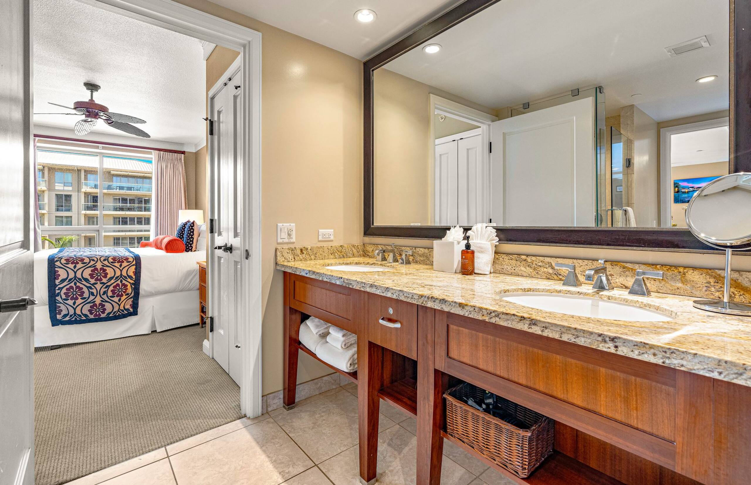 Condo in Lahaina · ★5.0 · 2 bedrooms · 3 beds · 2 baths - Image 29