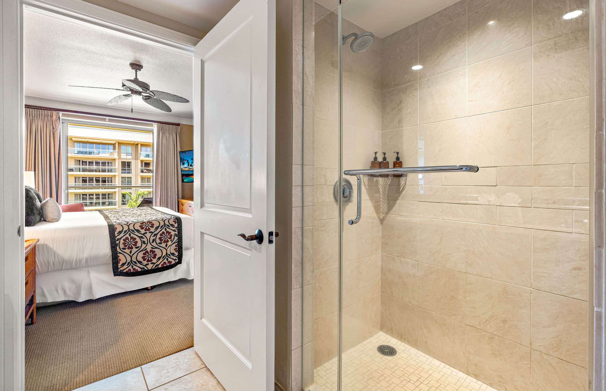 Condo in Lahaina · ★5.0 · 2 bedrooms · 3 beds · 2 baths - Image 23