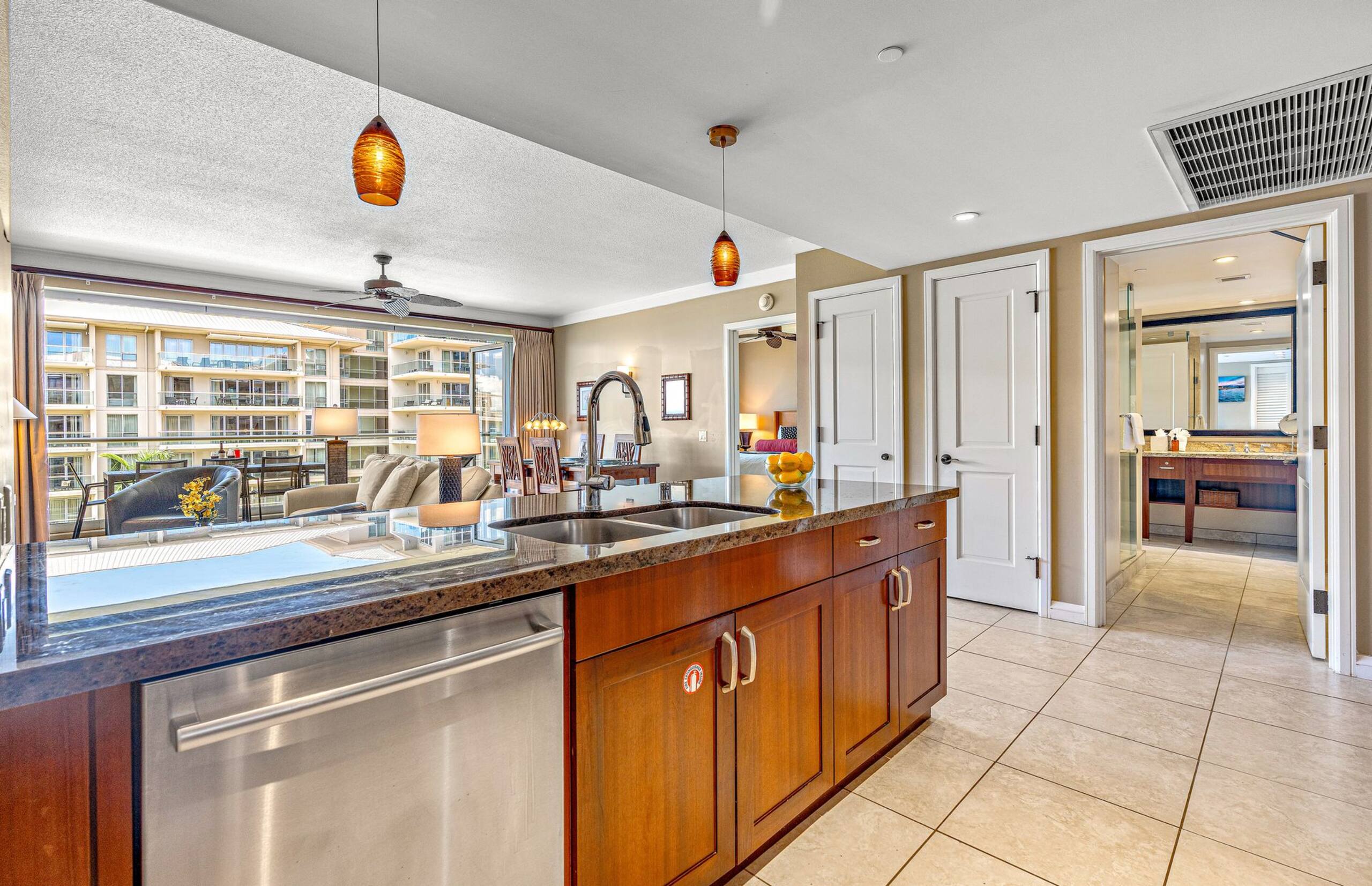 Condo in Lahaina · ★5.0 · 2 bedrooms · 3 beds · 2 baths - Image 6