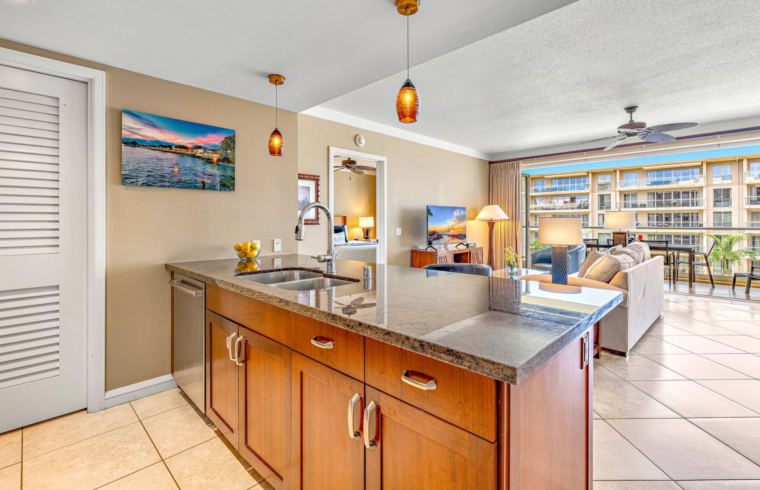 Condo in Lahaina · ★5.0 · 2 bedrooms · 3 beds · 2 baths - Image 5