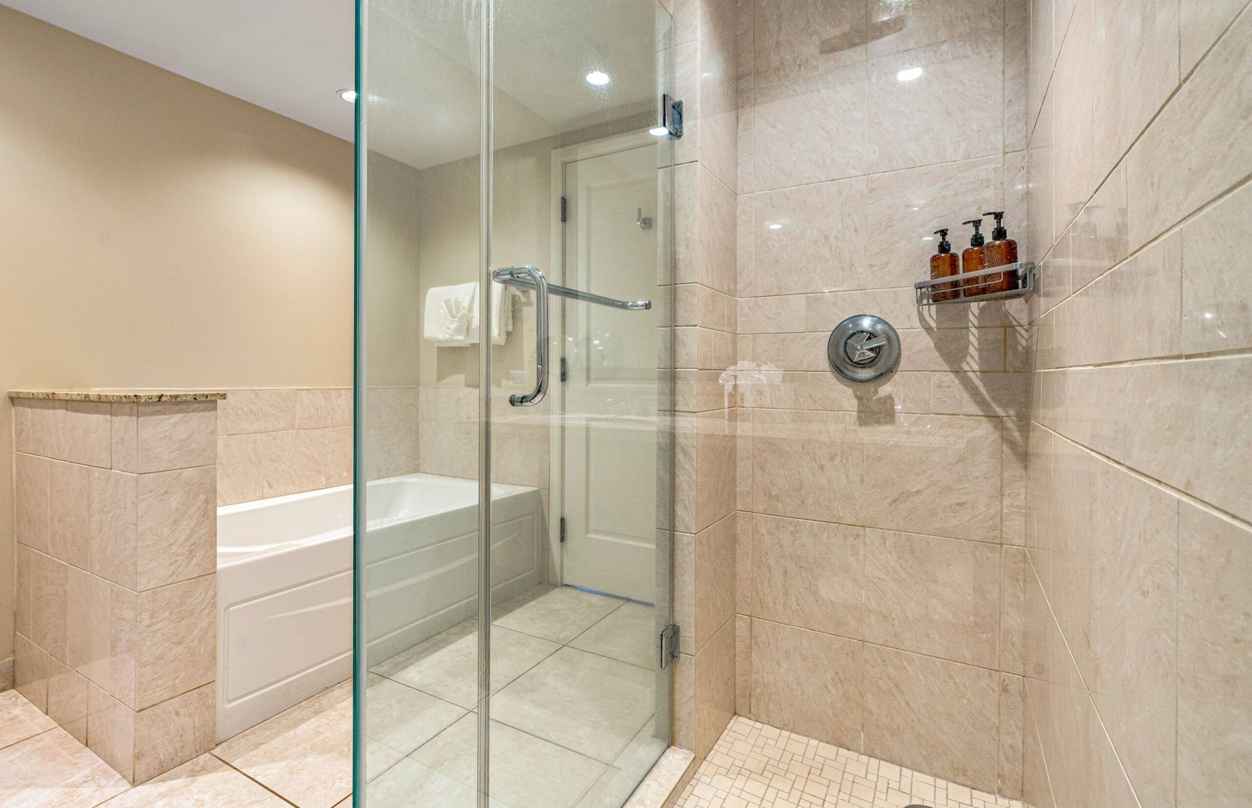 Condo in Lahaina · ★5.0 · 2 bedrooms · 3 beds · 2 baths - Image 30