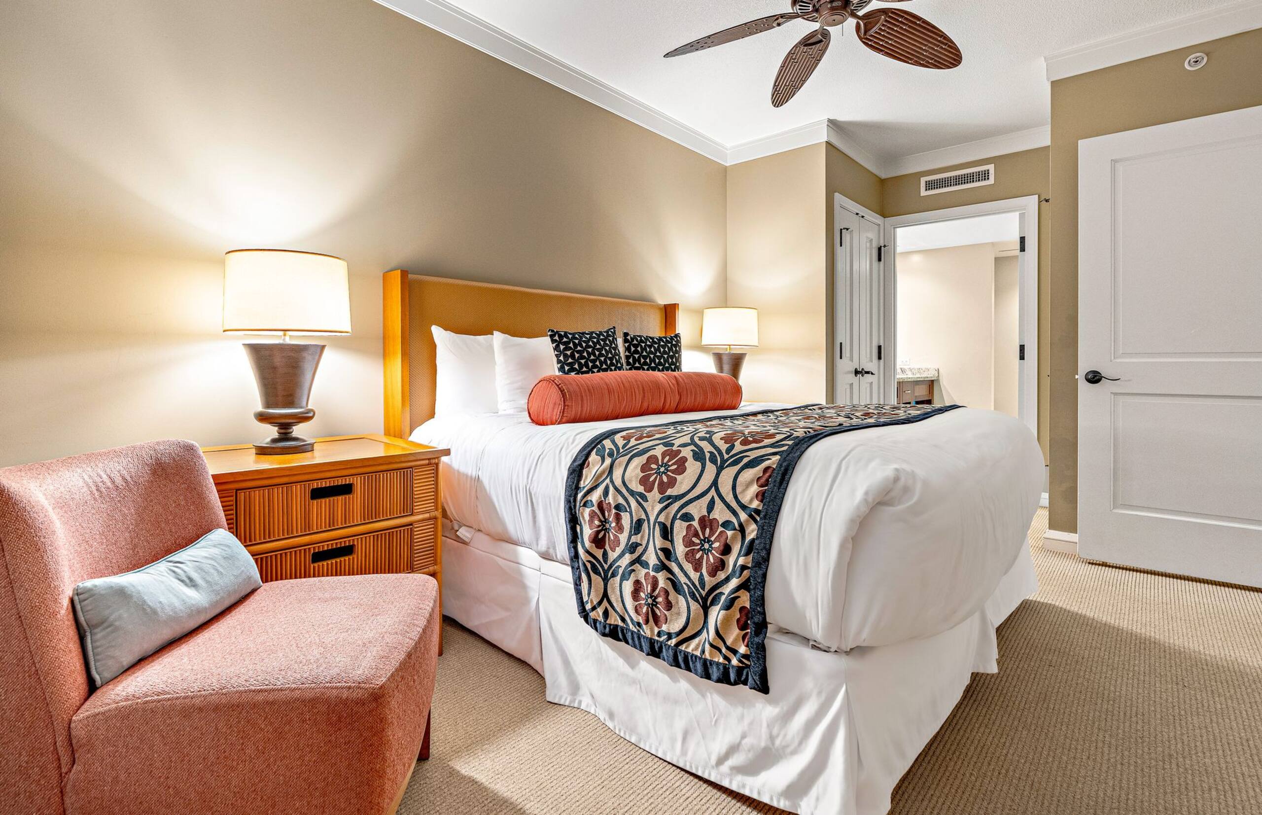 Condo in Lahaina · ★5.0 · 2 bedrooms · 3 beds · 2 baths - Image 27