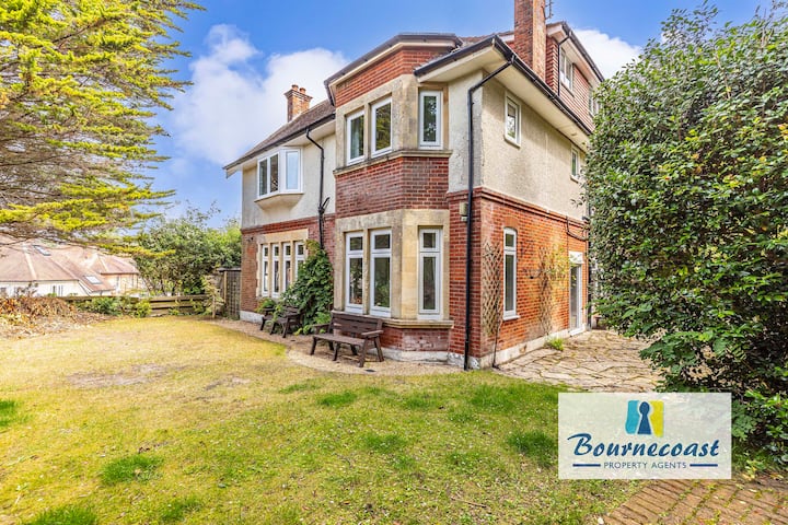 Bournecoast: Manor House For Large Groups - Hb4638 - Sandbanks