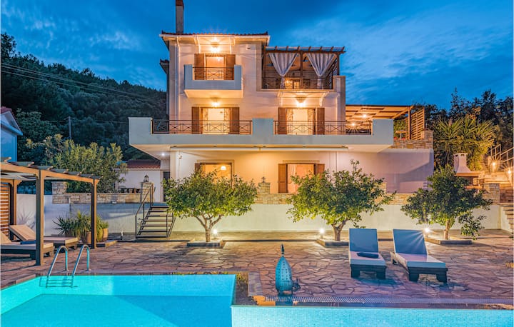 Stunning home in Kokari