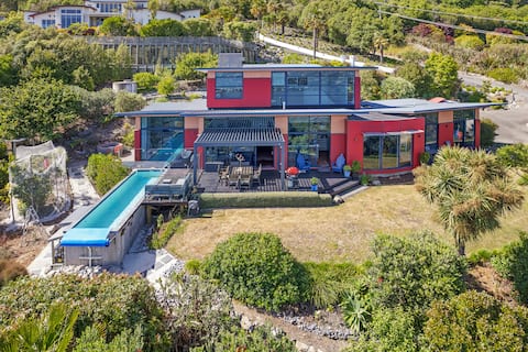 Pohutukawa House - Views, Pools, Serenity!