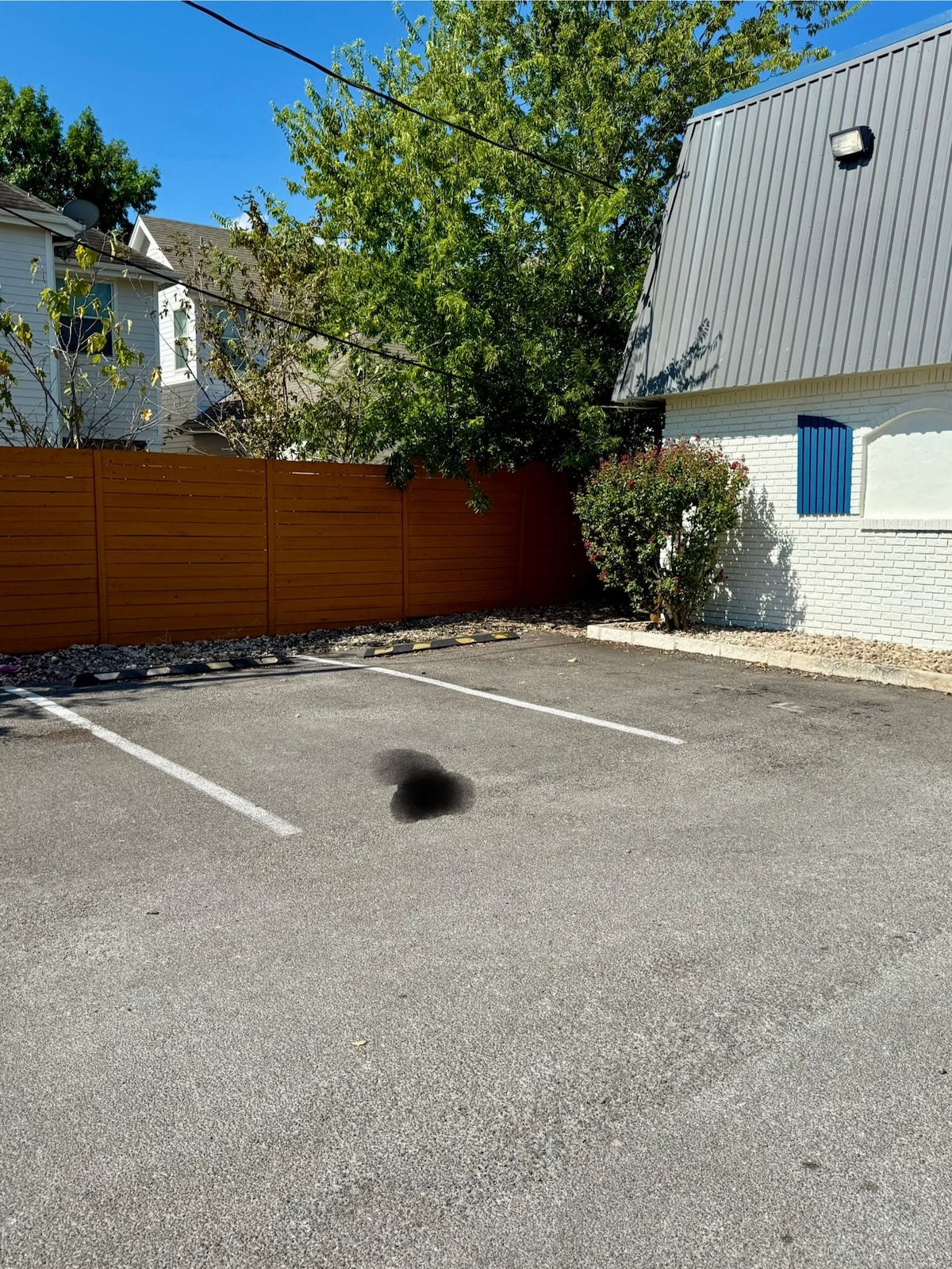 Ground Floor Suite minutes to Downtown w/ Parking