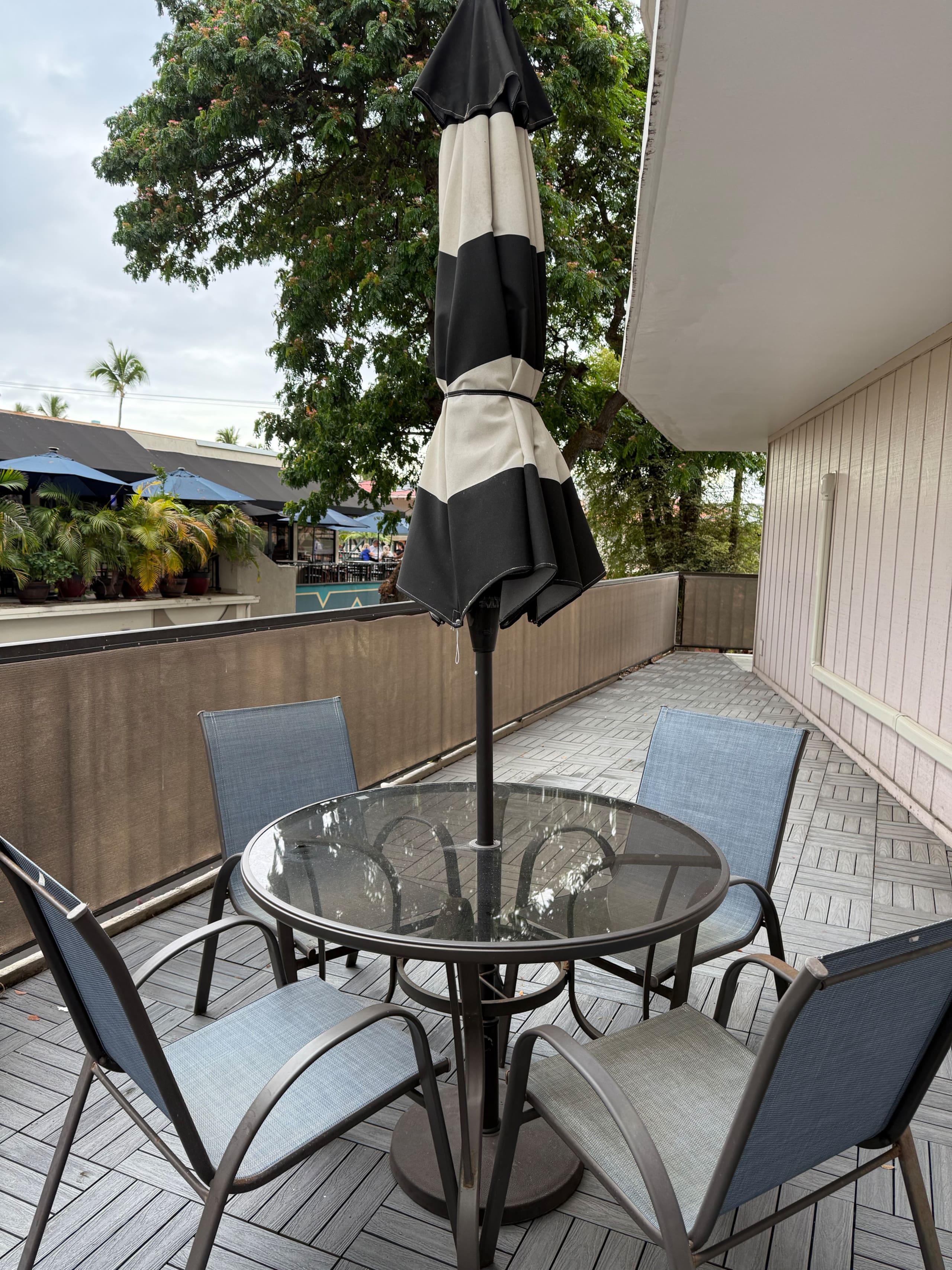 2 bd/2 bath Modern Ali’i Dr Condo right in town! - Image 23