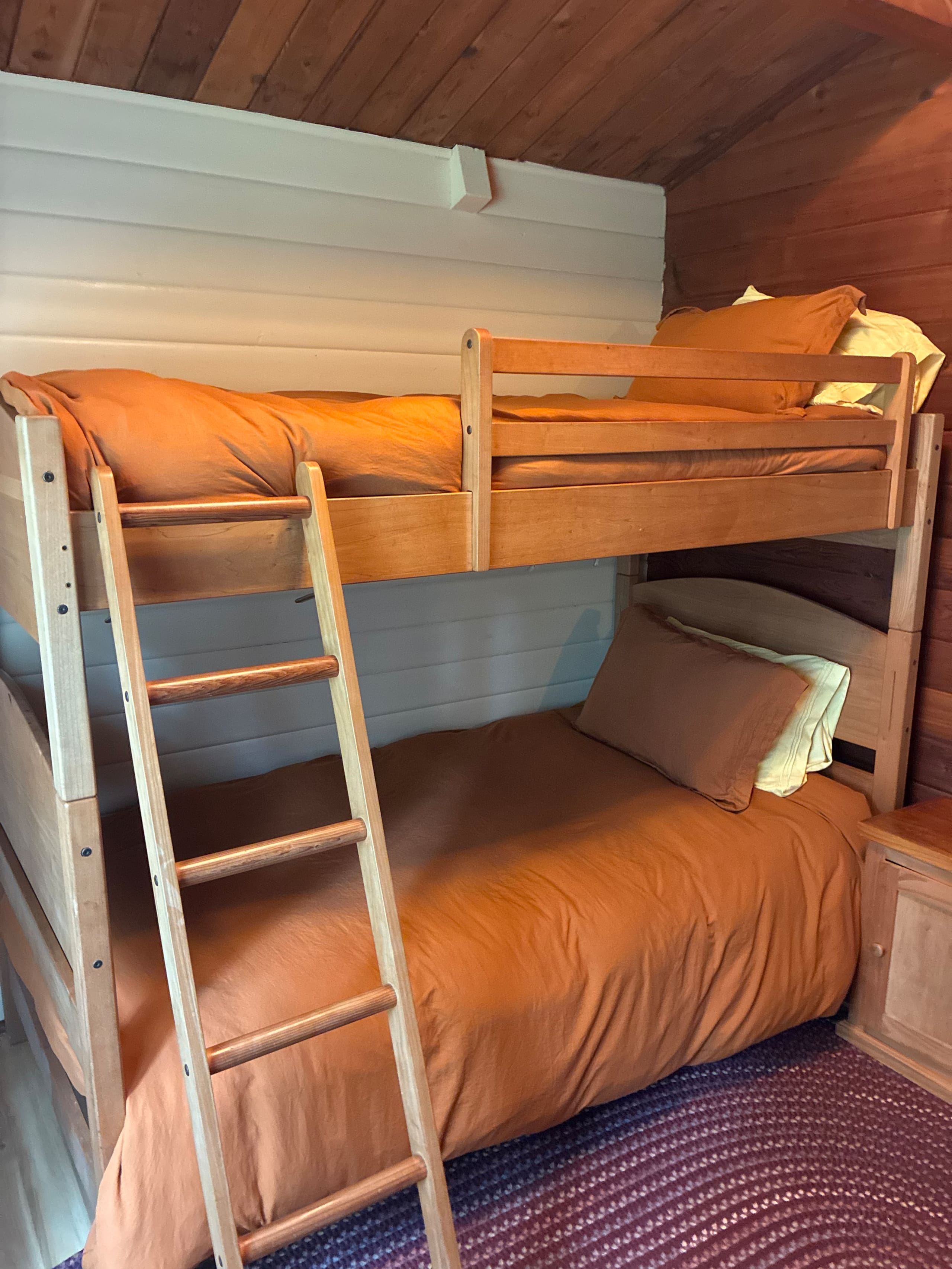 Cabin in Volcano · ★4.93 · 2 bedrooms · 3 beds · 1 bath - Image 19