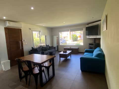 Airbnb con mejor rendimiento: Casa San Francisco, 3 bedrooms, meters from the sea en Piriápolis