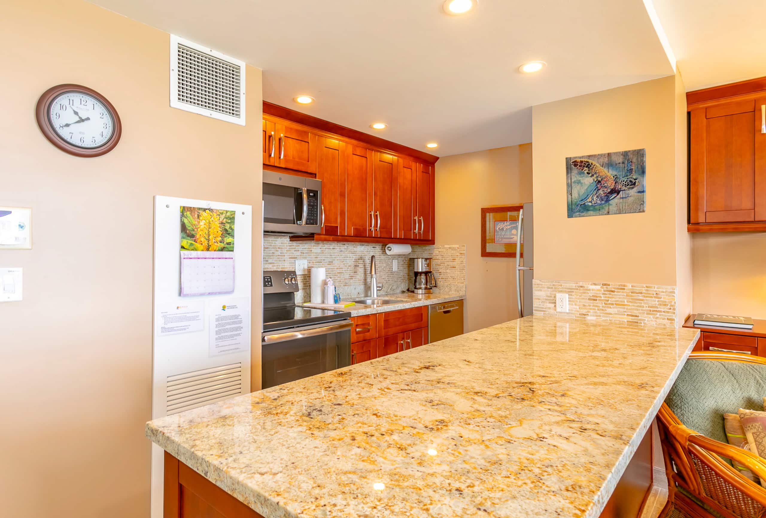Condo in Kihei · ★4.85 · 1 bedroom · 2 beds · 1 bath - Image 5