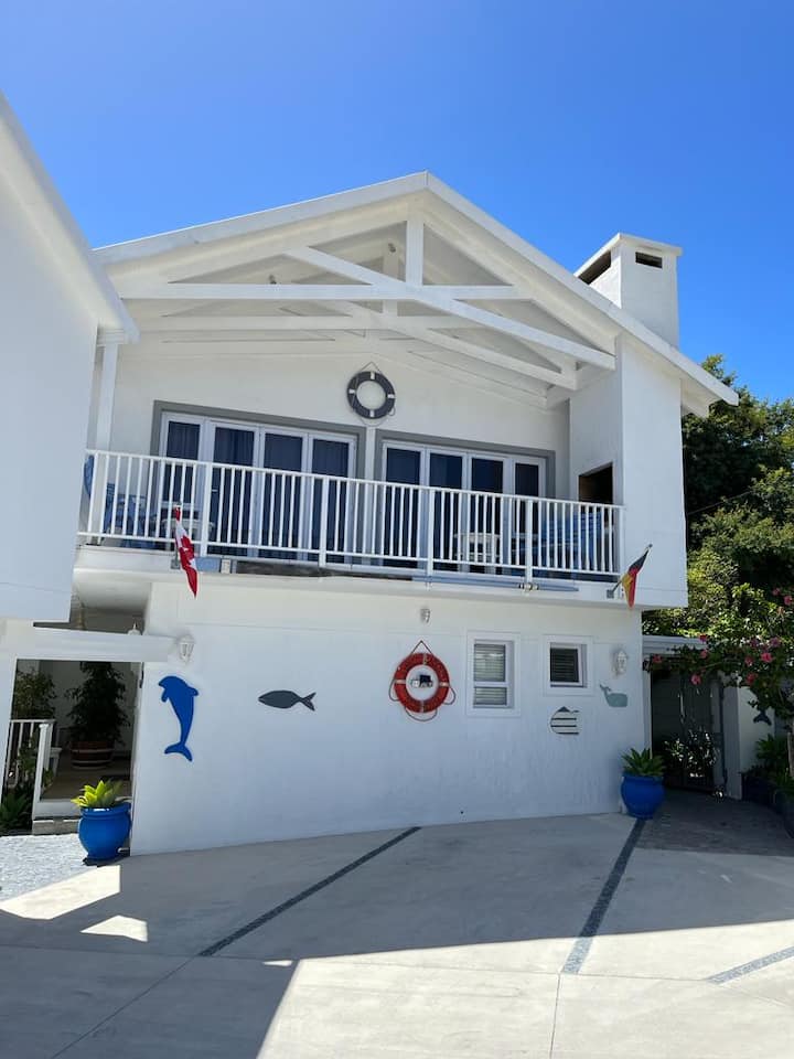Sunset Cottage, 2 Bedroom Apartment With Balcony - Plettenberg Bay