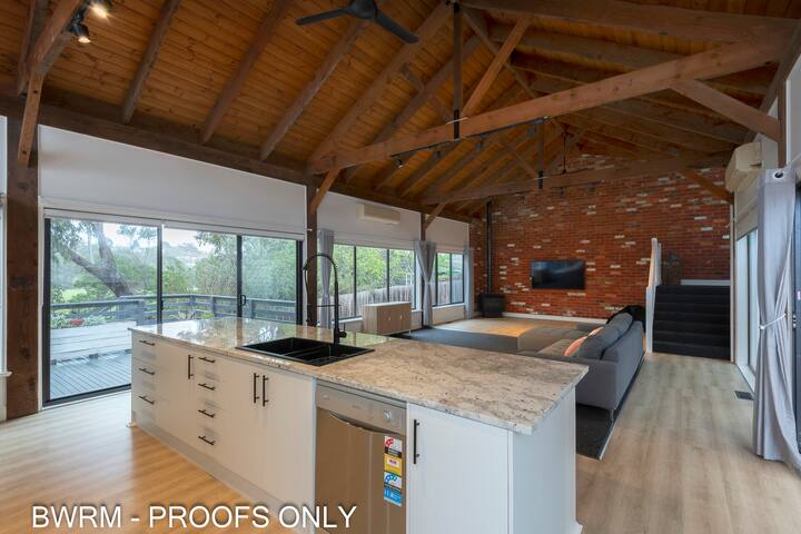 Peaceful House on a Park Corner with a pool gallery image 4