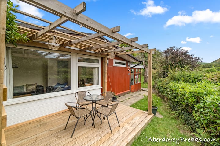 2 Bedroom Chalet, Sleeps 4, Pet Friendly, Quiet And Relaxing Location - Machynlleth