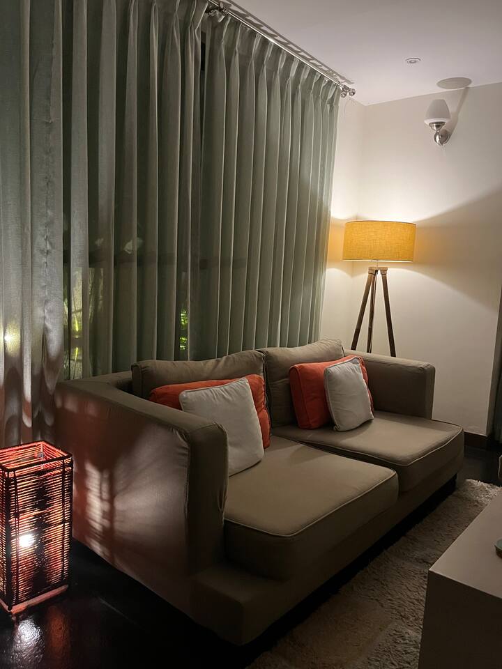 Living room image 7