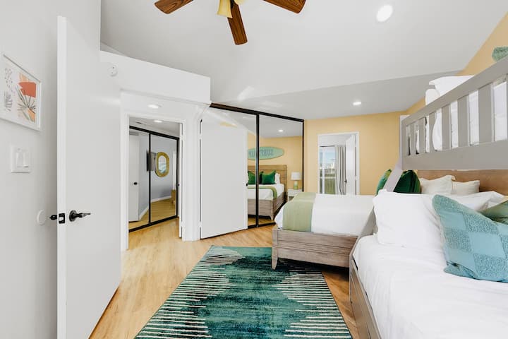 Third Floor - Bedroom with Queen + Bunk + Trundle