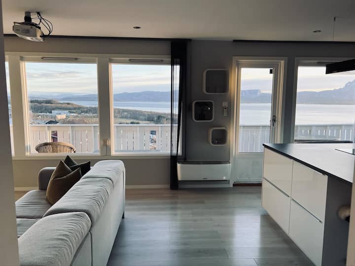 Wazo la kwanza unaloliona! 