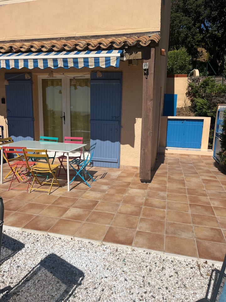 Les Issambres - Magnificent Views Of The Sea. - Saint-Aygulf