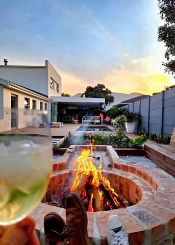 Luxury Family Villa near the Constantia Winelands gallery image 5