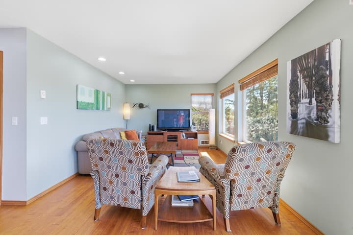 Slow Down House #124 - Affordable Cabin On The Can - Pacific City, OR