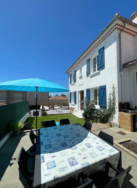 L'Aurore 1.8 km Nauzan Beach between Royan/St Palais