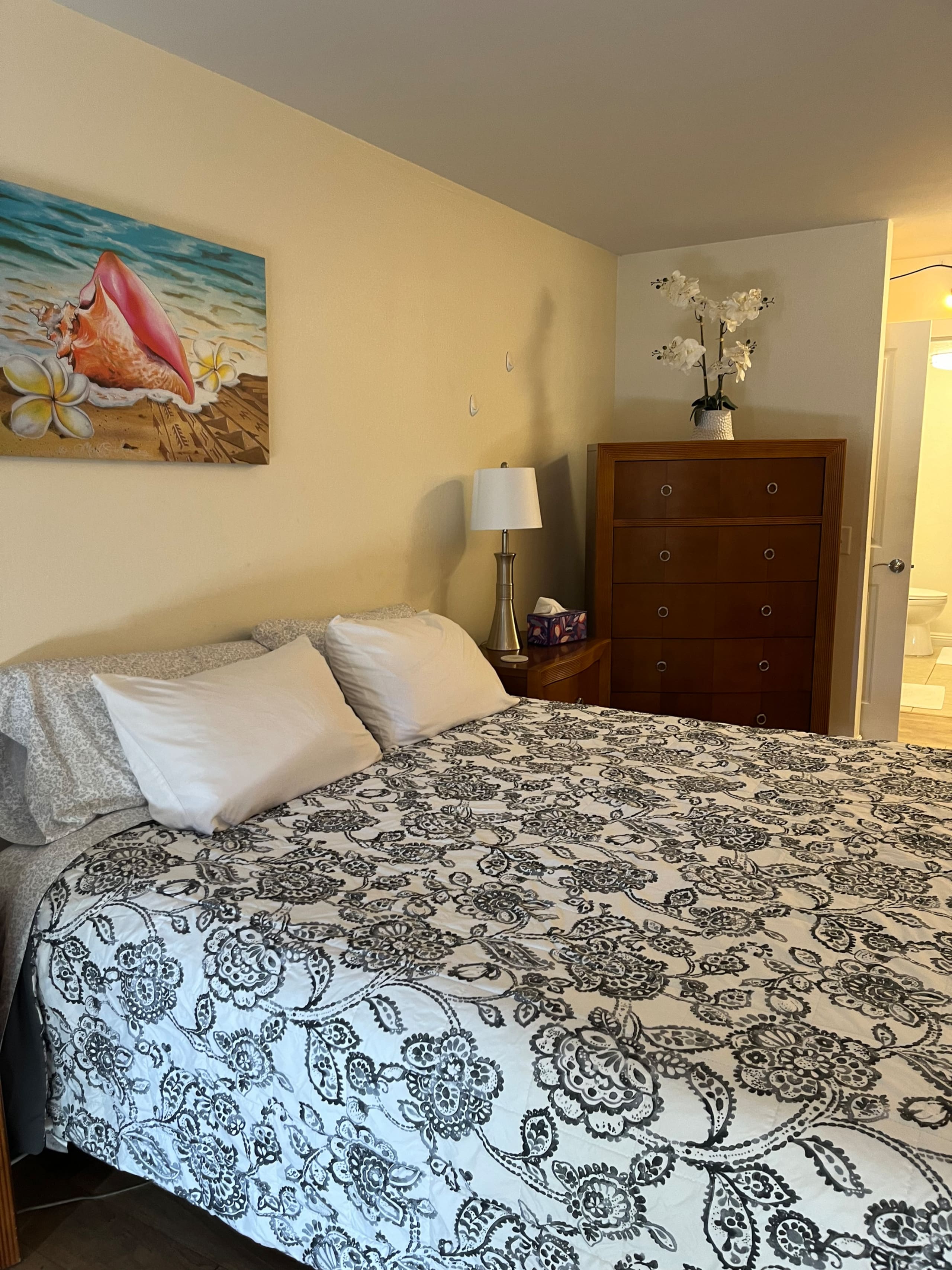 Condo in Kailua-Kona · ★4.79 · 1 bedroom · 3 beds · 2 private baths - Image 16
