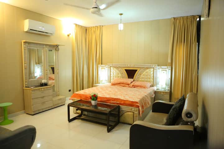 Secure And Elegant Room, 2 In Dha - Karachi