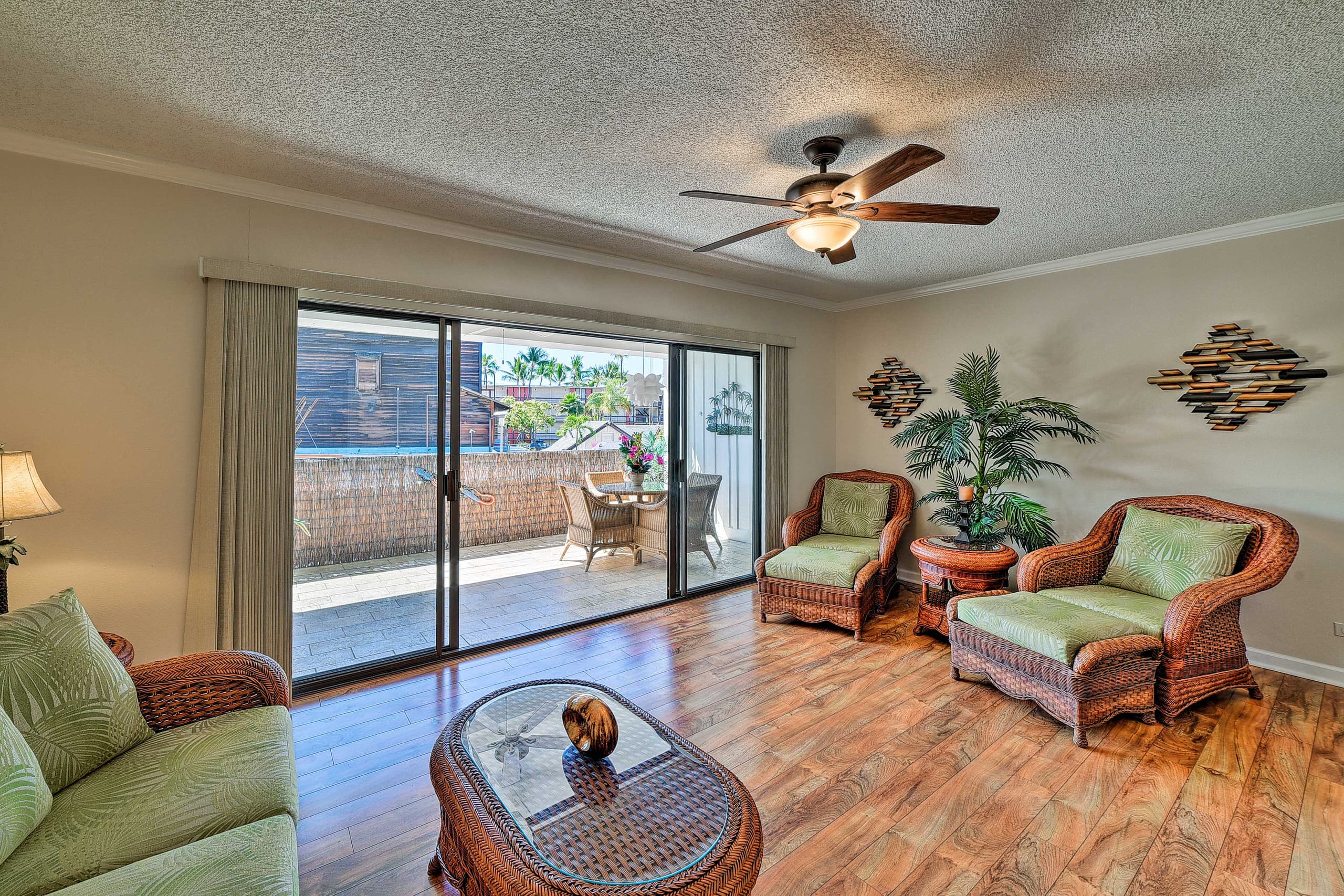 Condo in Kailua-Kona · ★4.89 · 1 bedroom · 1 bed · 1 bath - Image 11