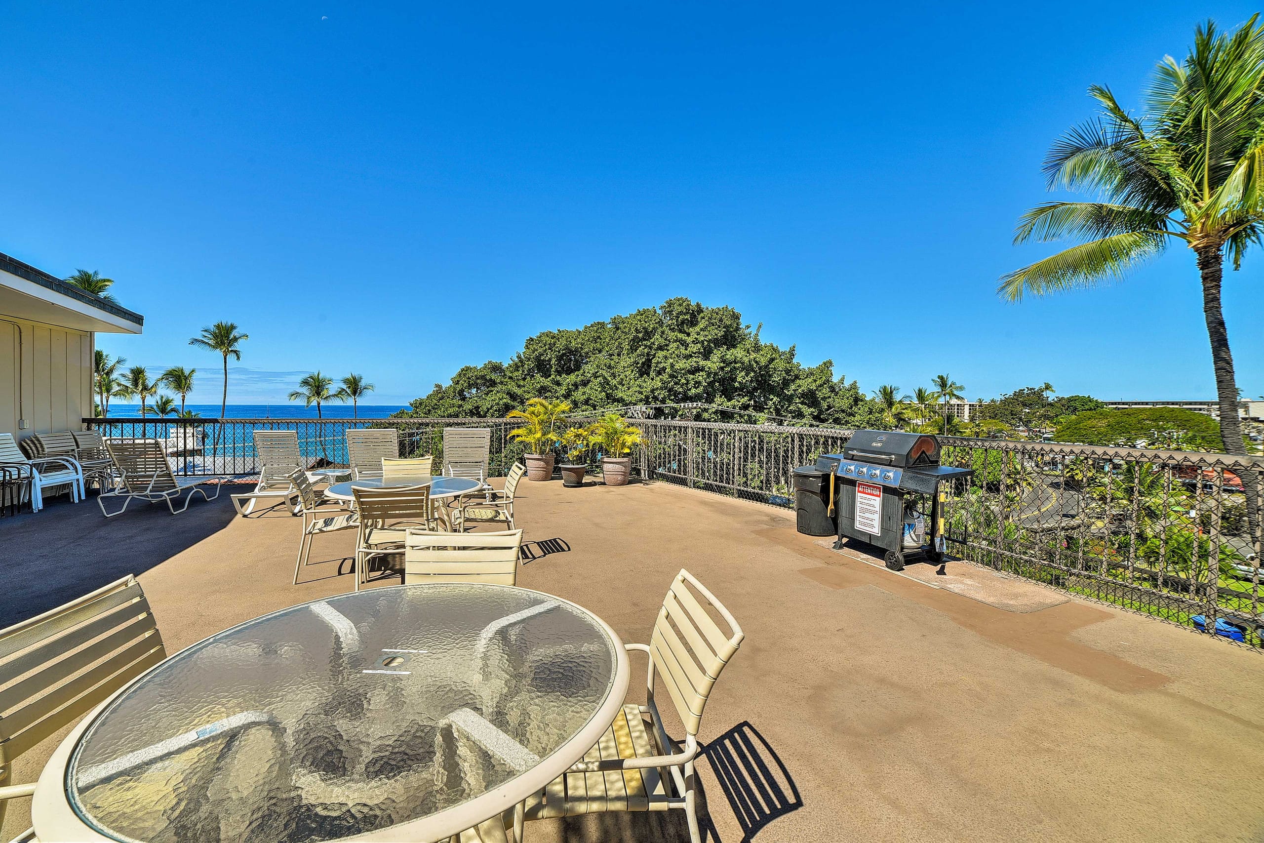 Condo in Kailua-Kona · ★4.89 · 1 bedroom · 1 bed · 1 bath - Image 23