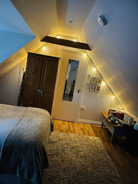 Top performing Airbnb: Glorious private annexe, peaceful AND convenient in Chilworth
