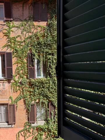 Amazing downtown large group luxury accommodation gallery image 3