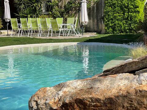 La Hacienda - 6 bedrooms, 4 bathrooms, beach 5 min away -