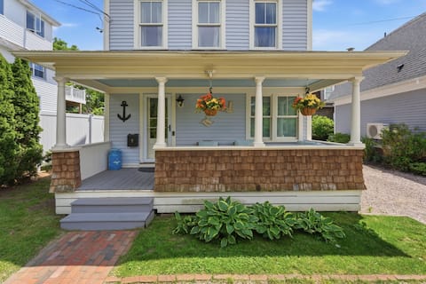 Historic Home and Cottage with Seaport View