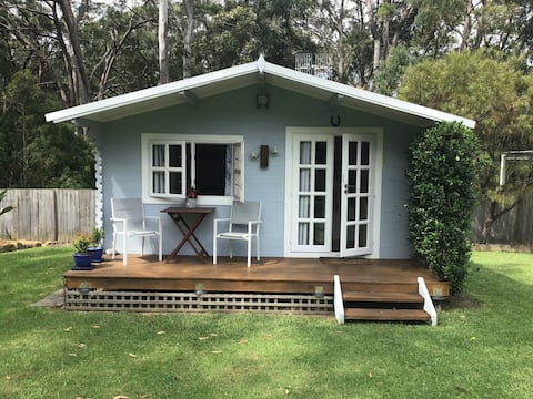 Successful Airbnb property: Paradise Cabin Mollymook in Mollymook
